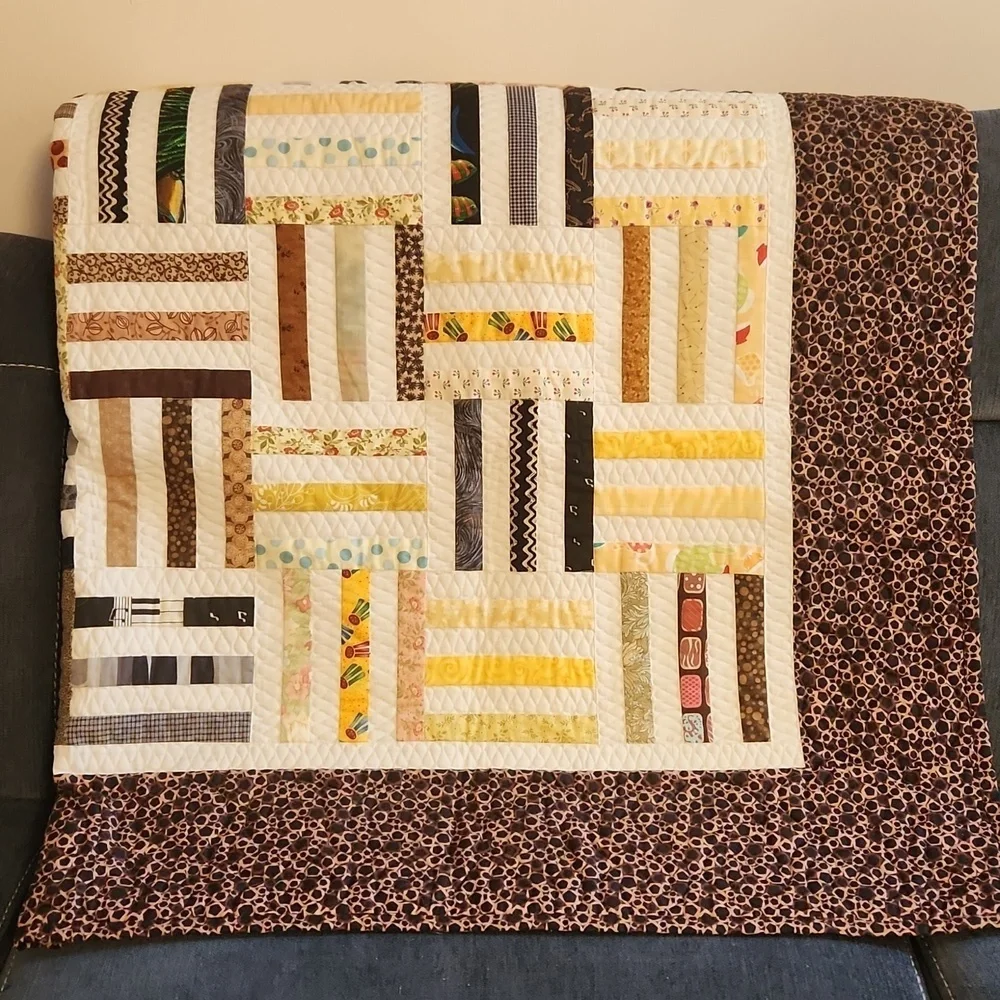 NWOT, Handmade Striped Patchwork Quilt with Brown Border sz 60.5